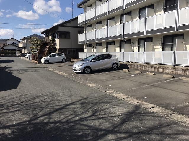 中央(38431)の外観・駐車場イメージ1枚目
