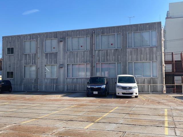湘南ビル駐車場(2階)の外観・駐車場イメージ1枚目