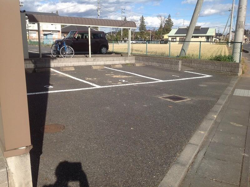 ガーデンⅡ(23072)の外観・駐車場イメージ1枚目