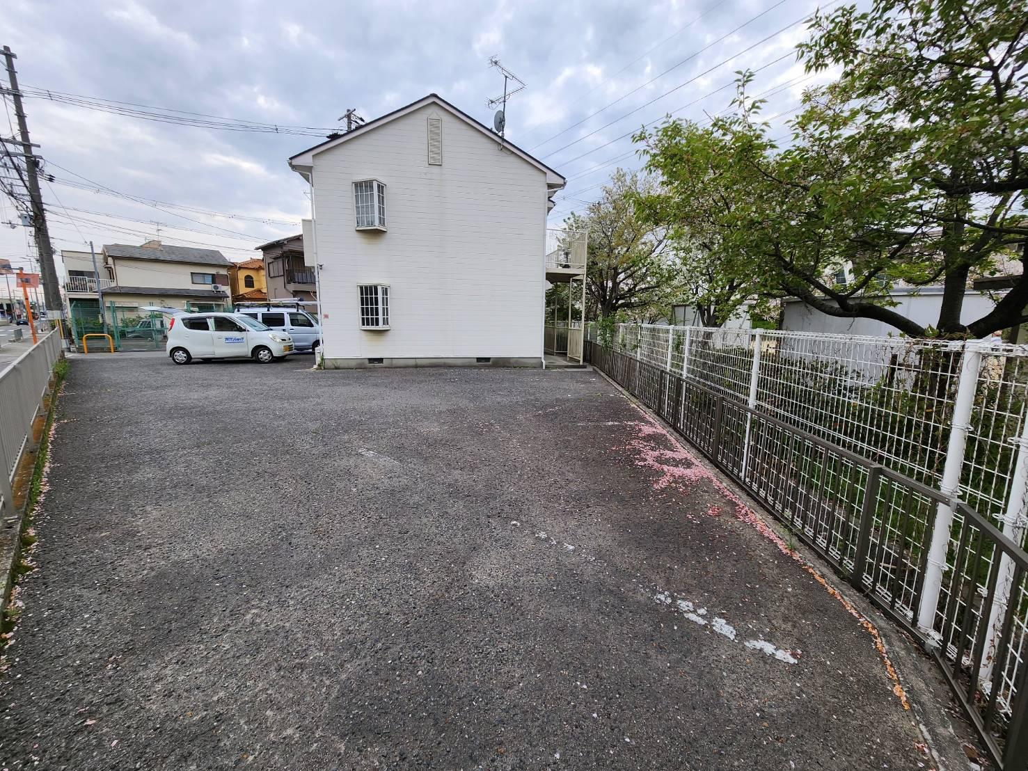 ベルシオン中村の外観・駐車場イメージ3枚目