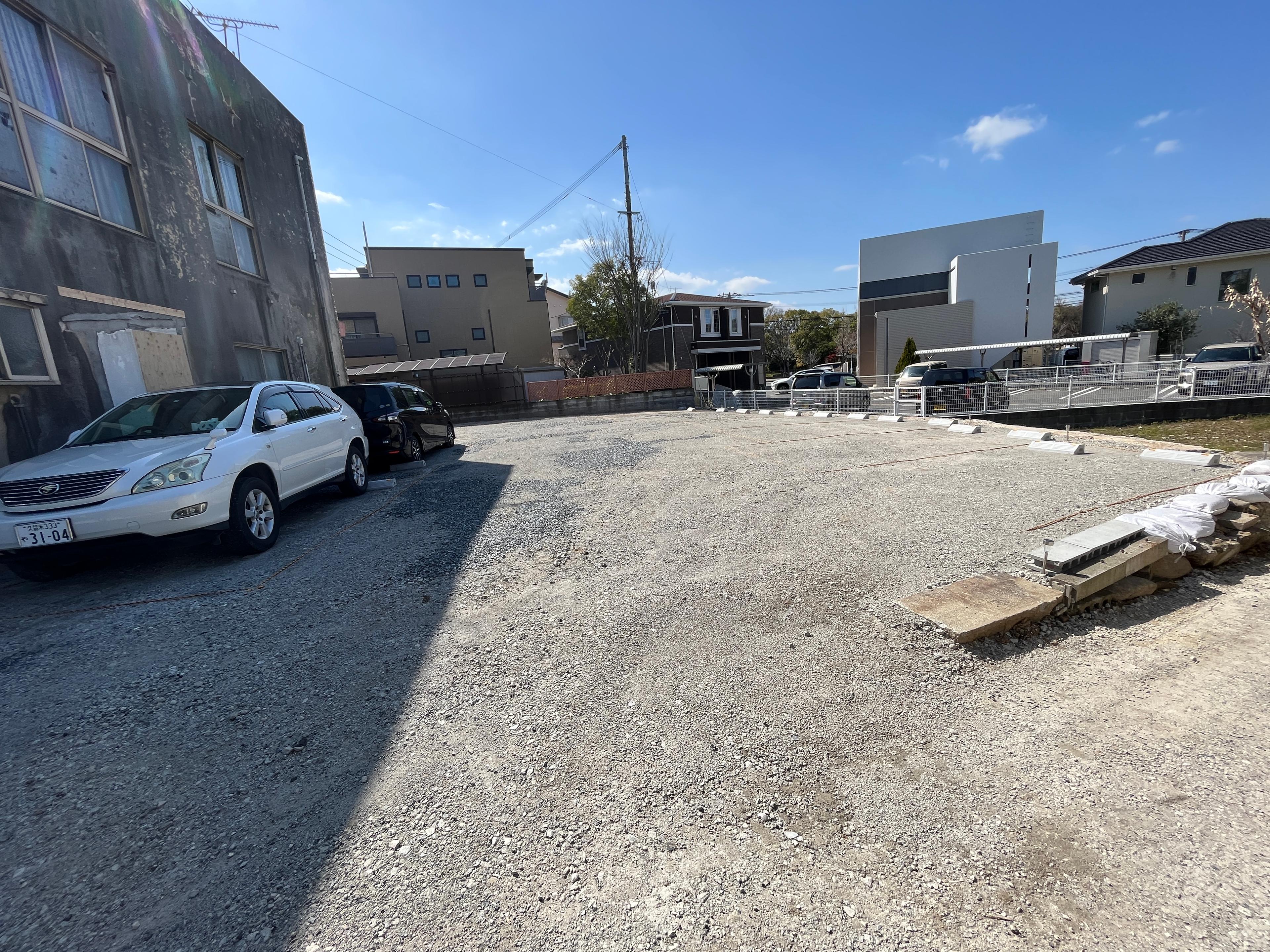 原賀月極駐車場の外観・駐車場イメージ1枚目