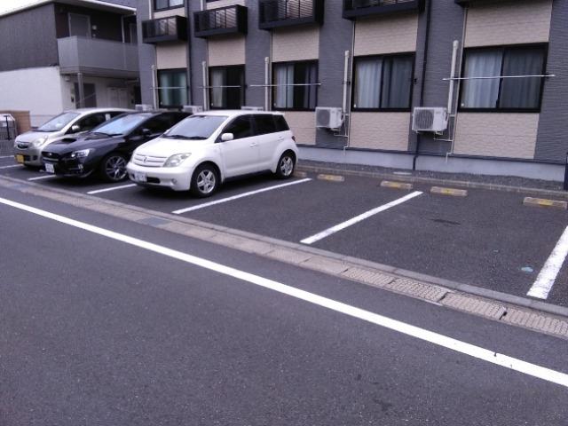 ユイカーナ(41845)の外観・駐車場イメージ1枚目