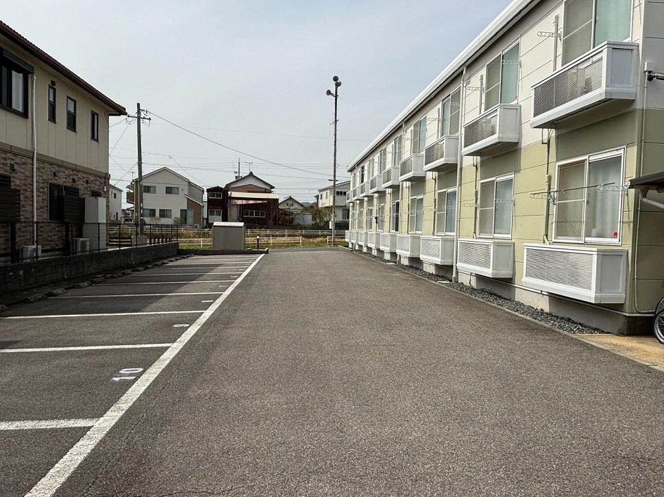 フルールⅡ(22810)の外観・駐車場イメージ1枚目