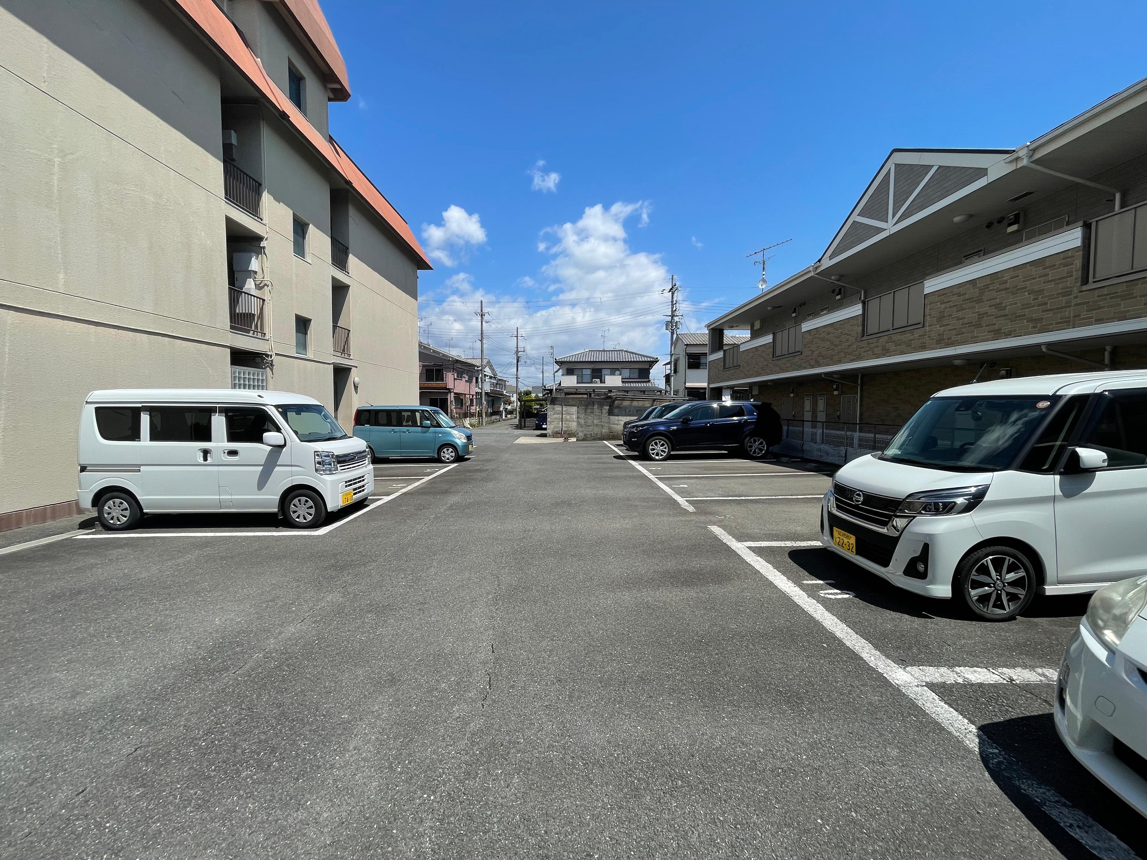 木村マンションの外観・駐車場イメージ3枚目