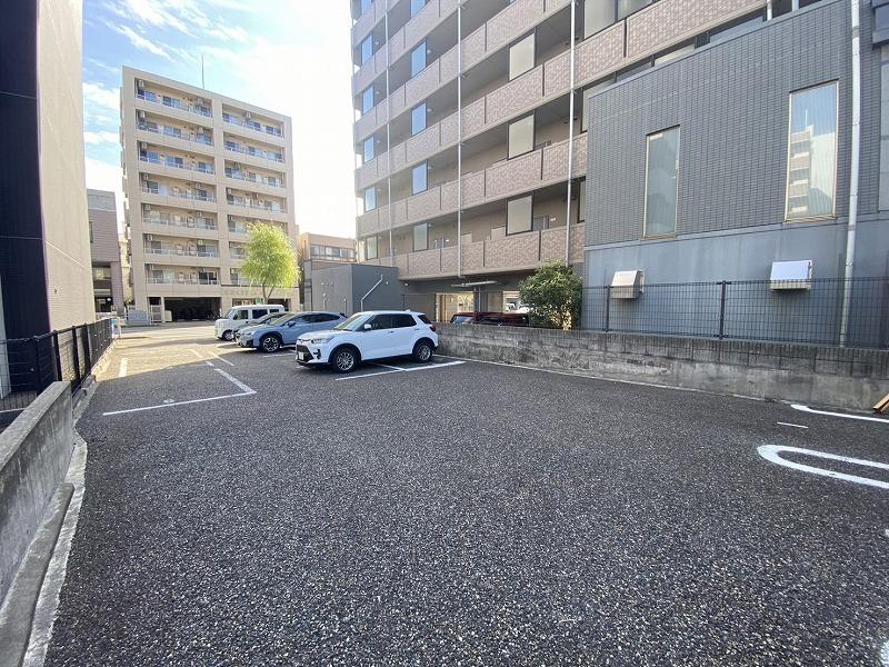 ダブルパーク東中通の外観・駐車場イメージ3枚目