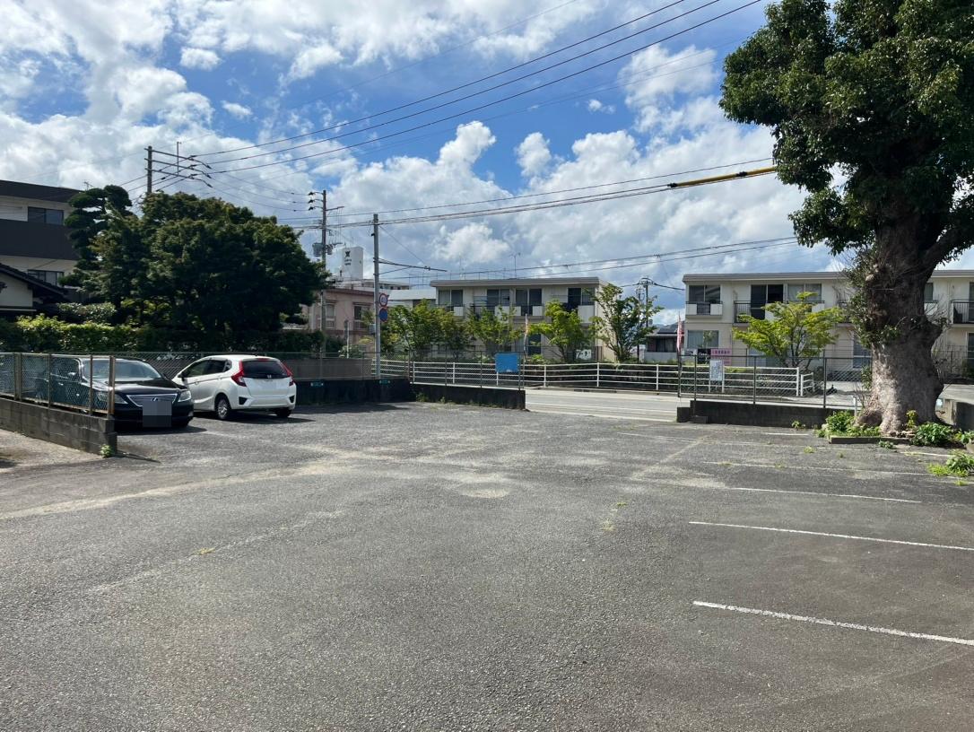 平田駐車場の外観・駐車場イメージ1枚目