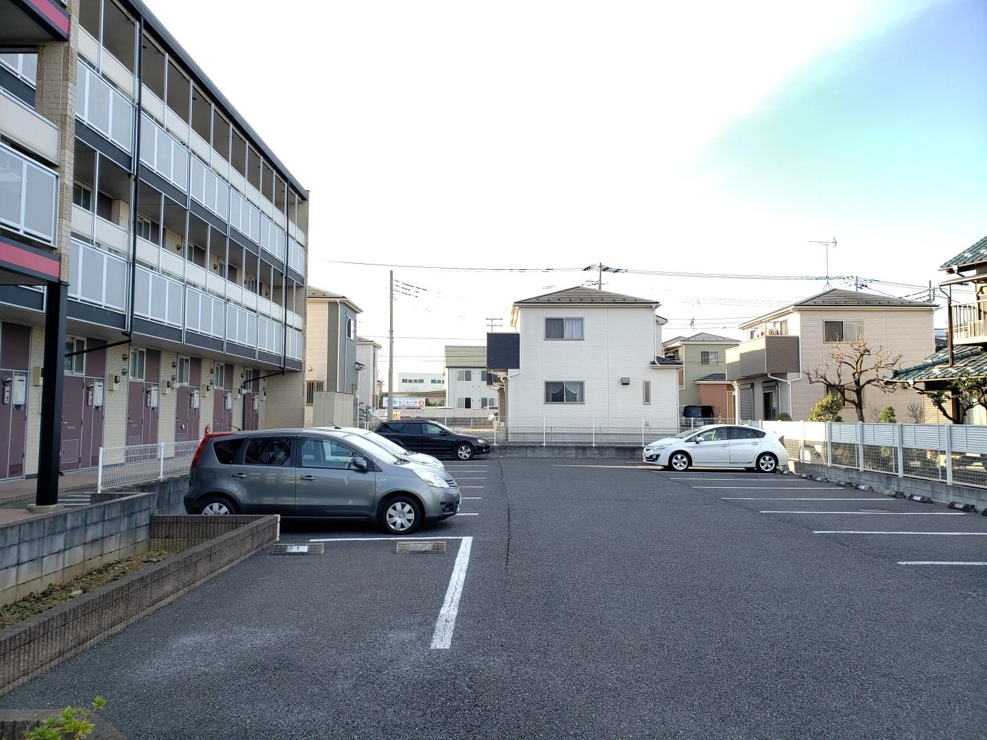 グランドパレス春日部(27290)の外観・駐車場イメージ1枚目
