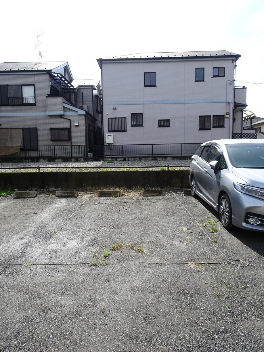 石田駐車場の外観・駐車場イメージ3枚目