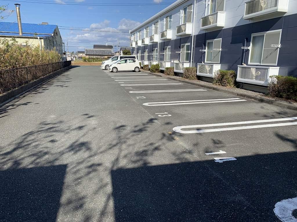 K・M(22594)の外観・駐車場イメージ1枚目