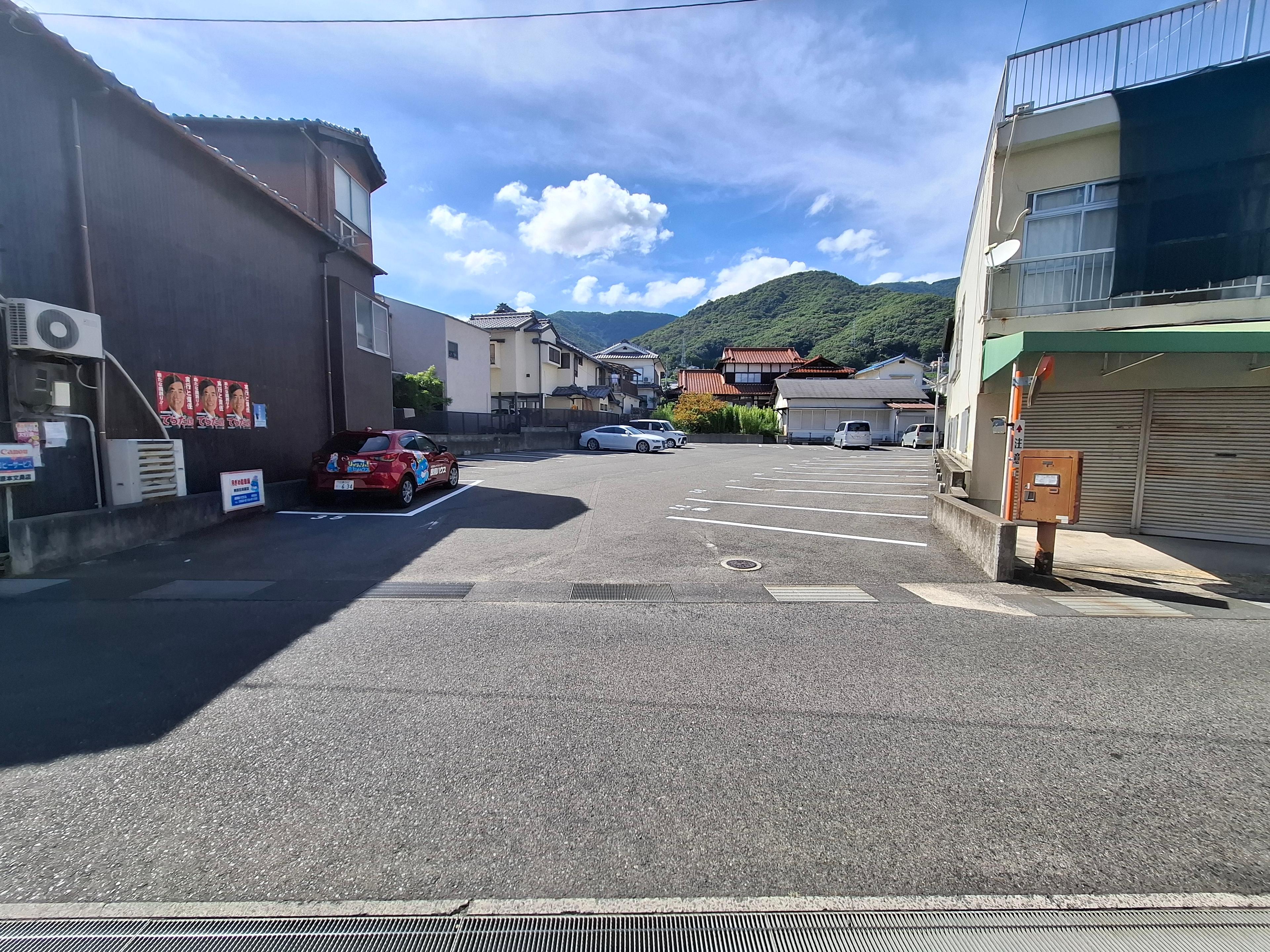 加藤ガレージ(呉市川尻町西)の外観・駐車場イメージ1枚目