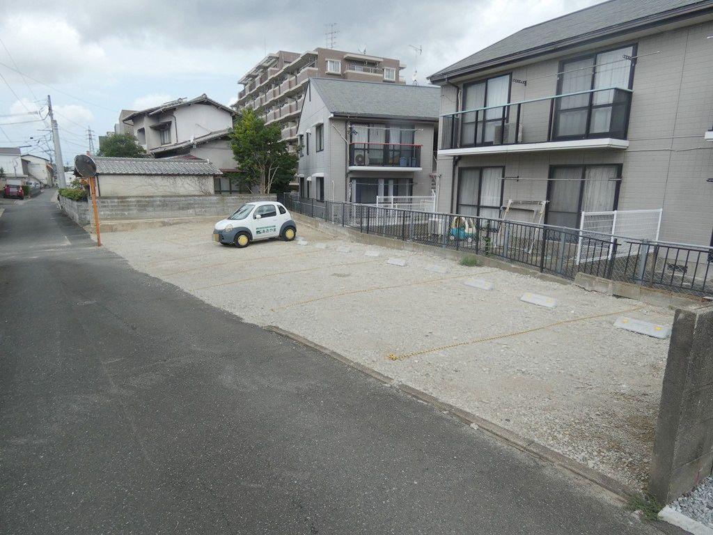 前田駐車場の外観・駐車場イメージ2枚目