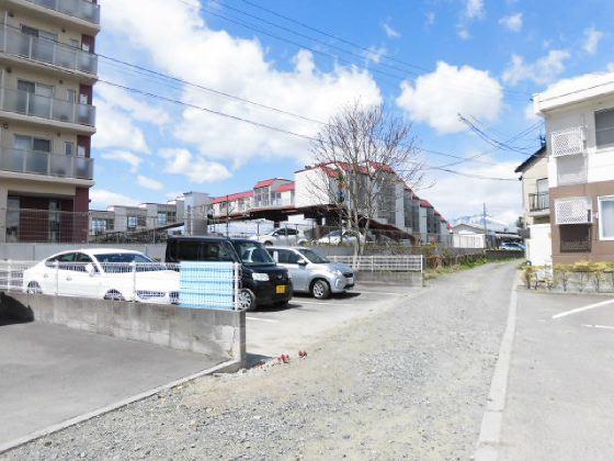 オカジマ月極駐車場の外観・駐車場イメージ3枚目