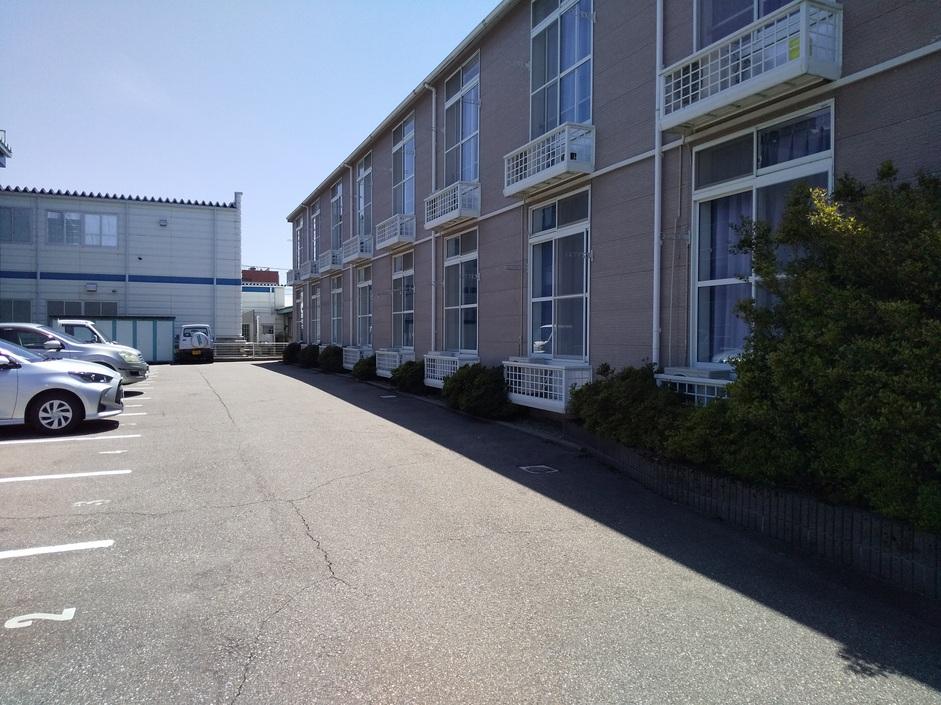 シャーローム(12039)の外観・駐車場イメージ1枚目