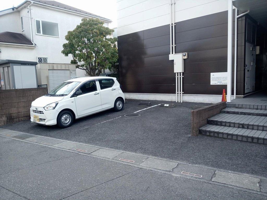 インテル(20272)の外観・駐車場イメージ1枚目