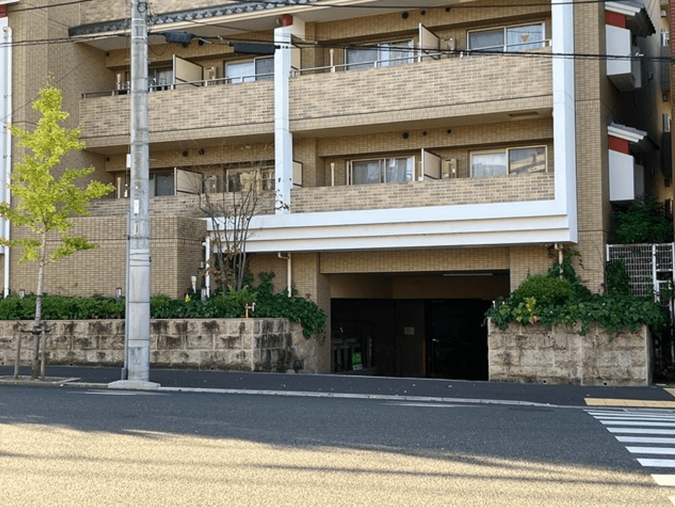 FKプレサンス京大東駐車場の外観・駐車場イメージ1枚目