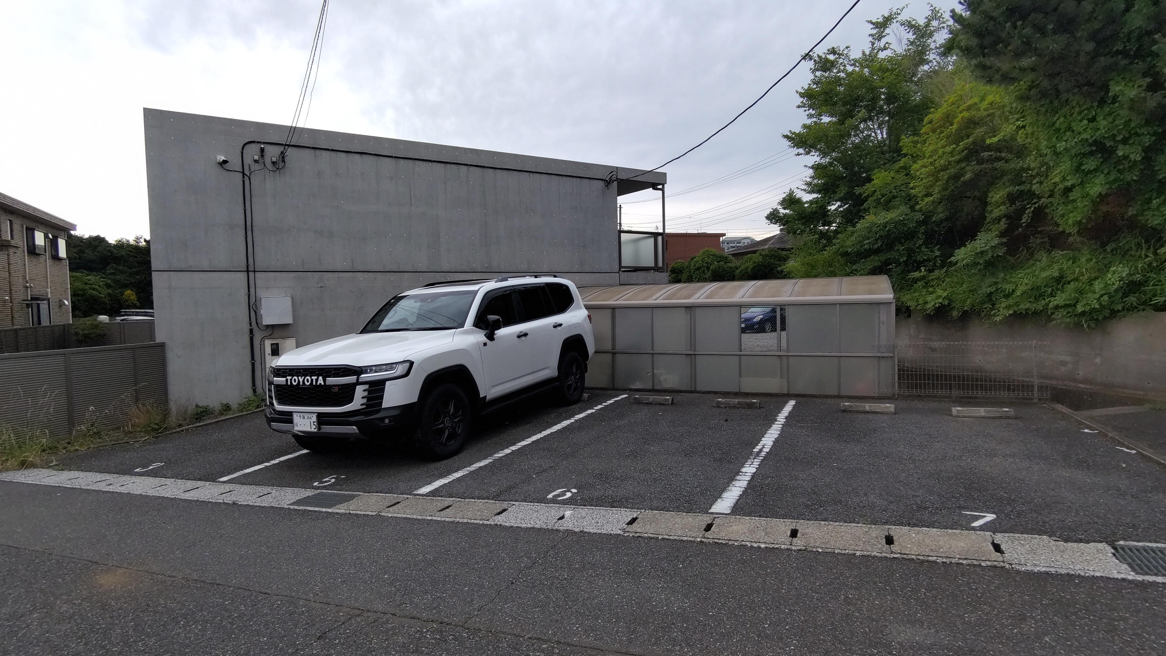 L.O.Hの外観・駐車場イメージ3枚目