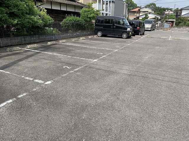 ファースト2(40349)の外観・駐車場イメージ1枚目