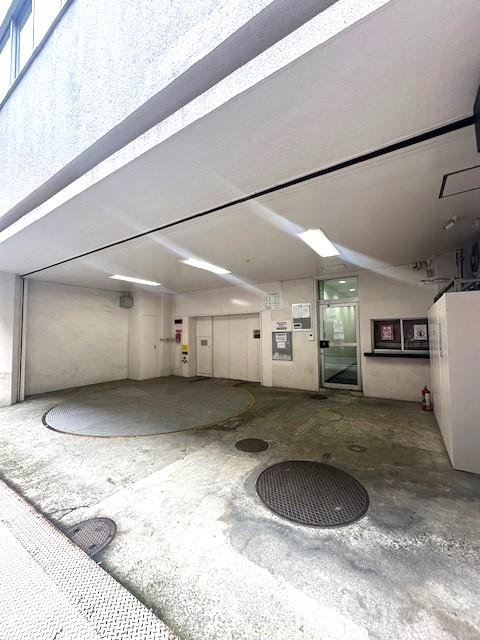 国久ビル駐車場の外観・駐車場イメージ1枚目