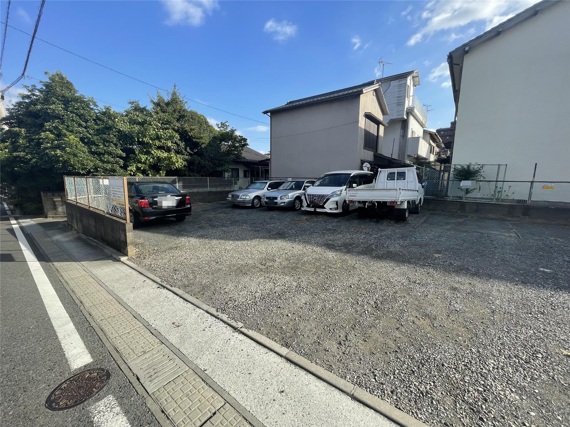 ジョイフル東鳴水№2パーキングの外観・駐車場イメージ2枚目