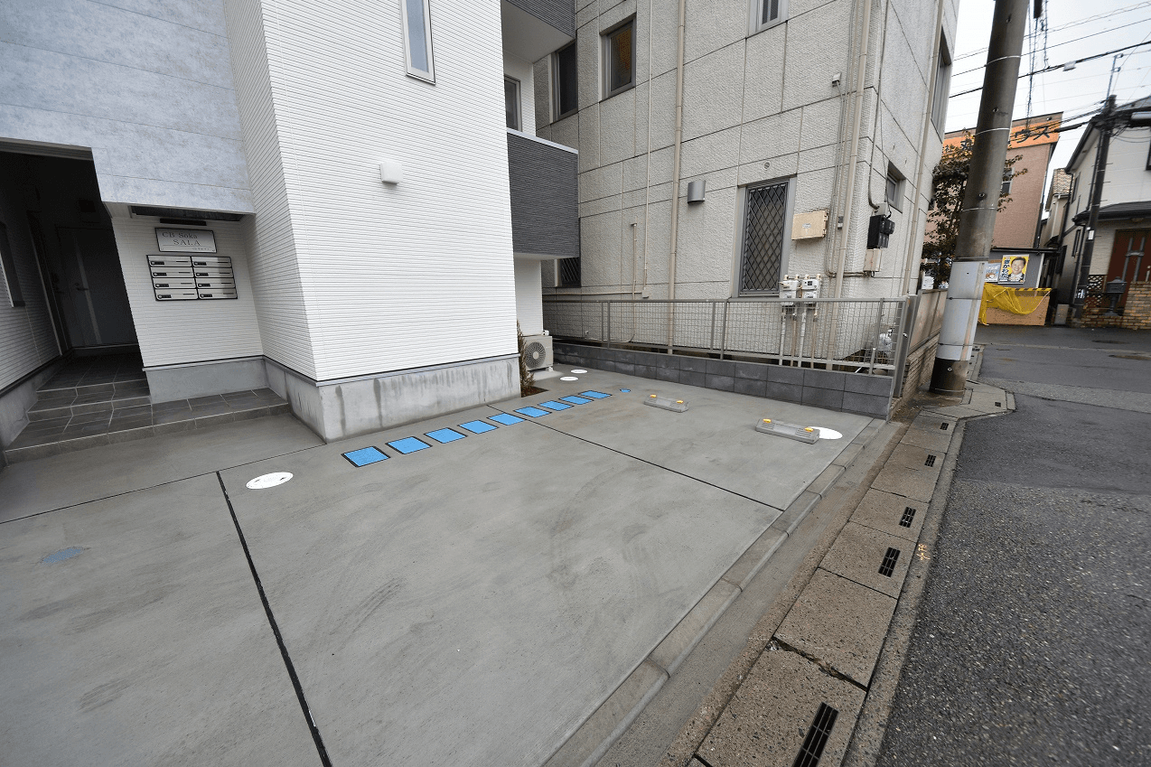 CB草加サラの外観・駐車場イメージ1枚目