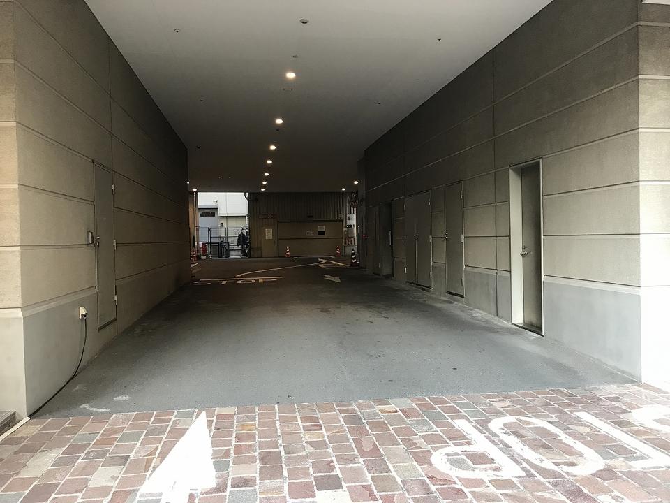 東新橋2丁目の外観・駐車場イメージ1枚目