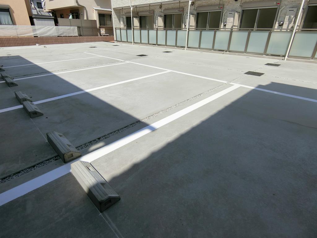 リブリ・パルティータの外観・駐車場イメージ1枚目