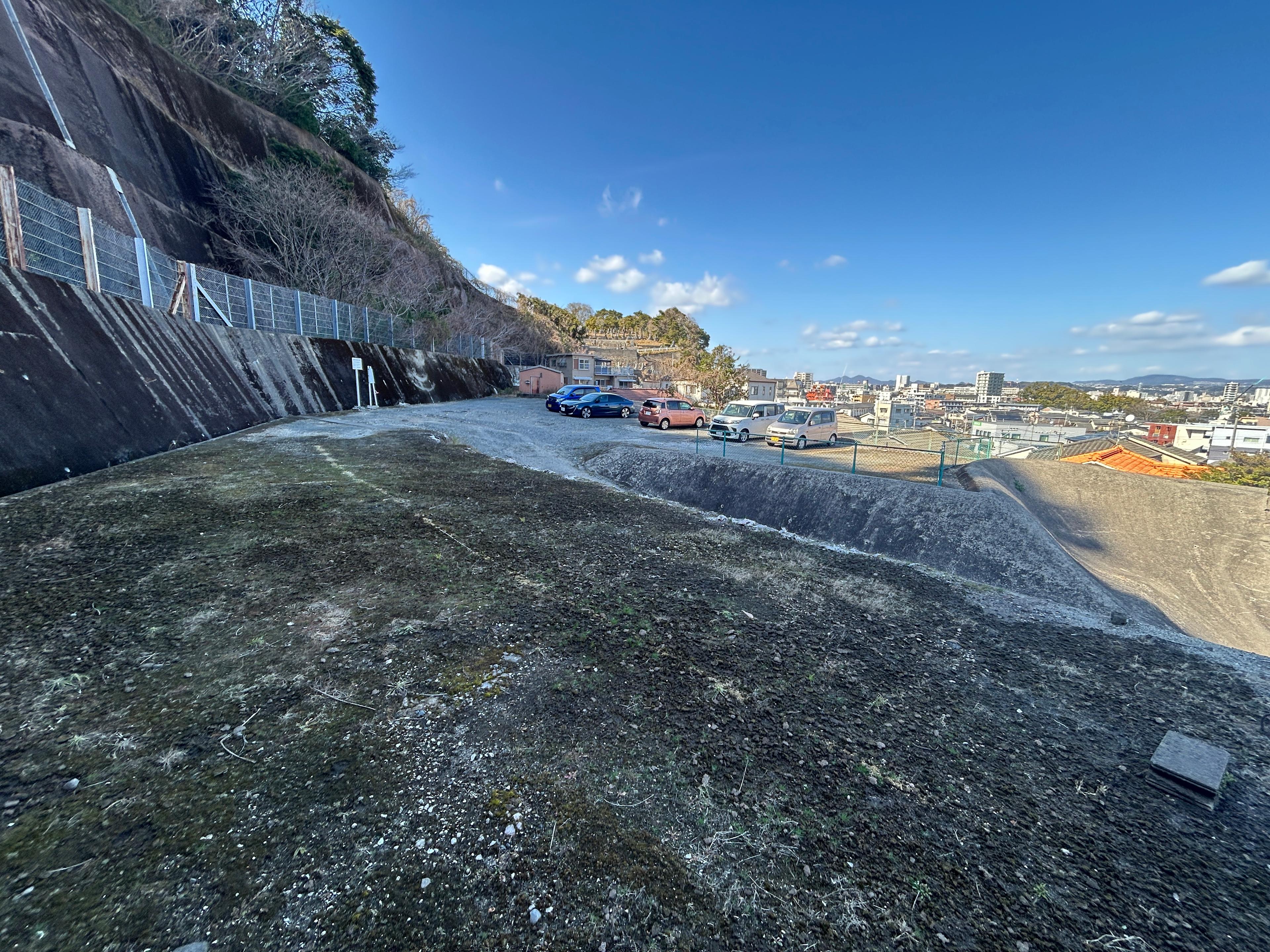オート・スクウェアー郡元の外観・駐車場イメージ2枚目