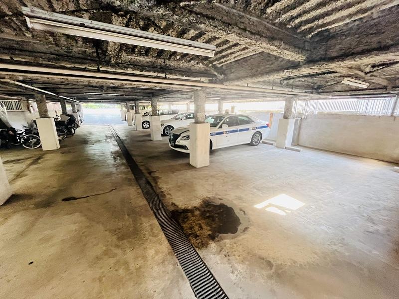 ペアシティマンション2の外観・駐車場イメージ1枚目