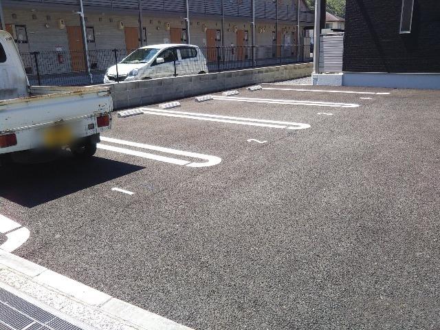 ミランダ吉田の里(59002)の外観・駐車場イメージ1枚目