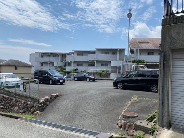 萩原山村モータープールの外観・駐車場イメージ2枚目