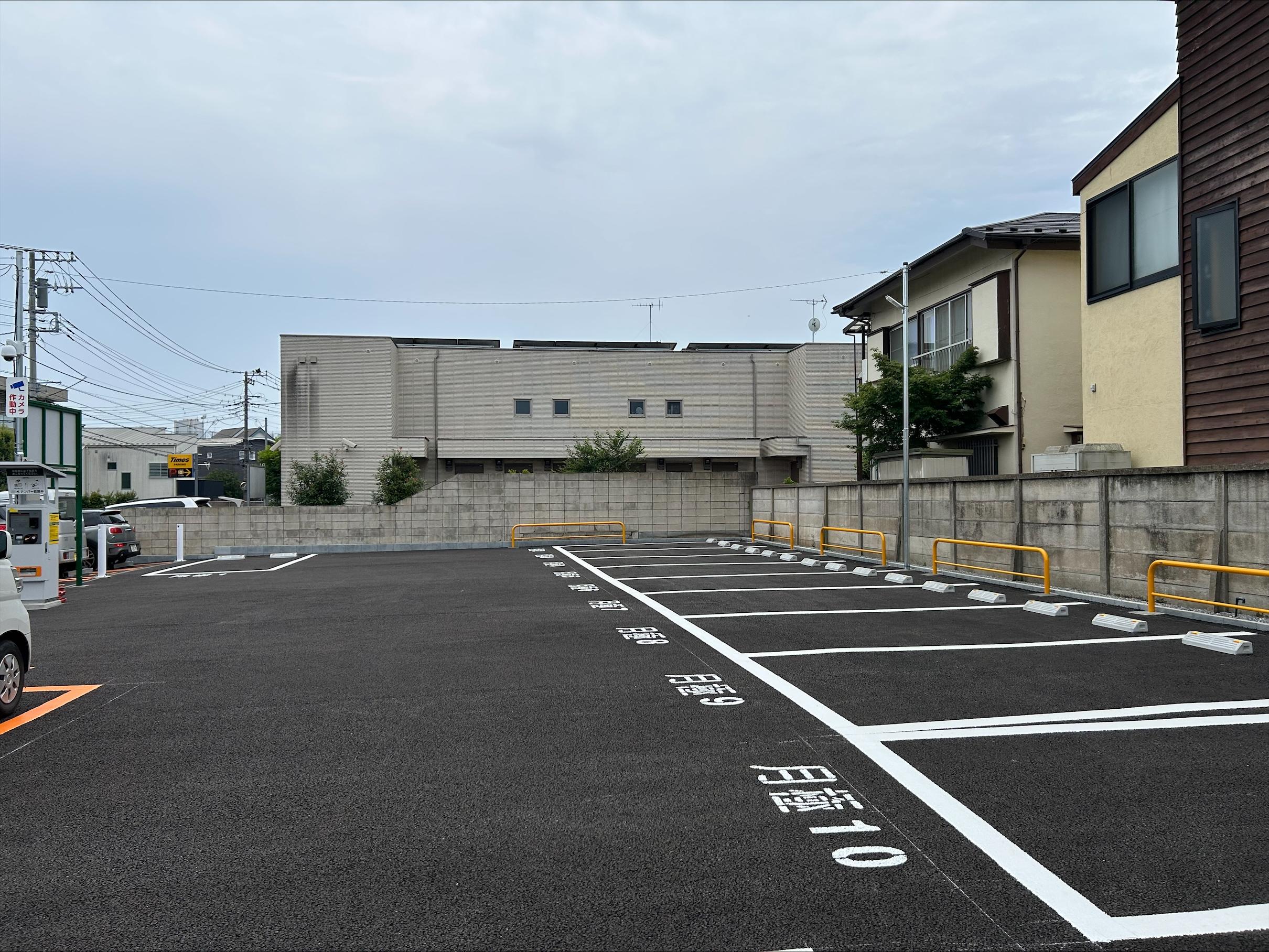 井の頭3丁目の外観・駐車場イメージ1枚目