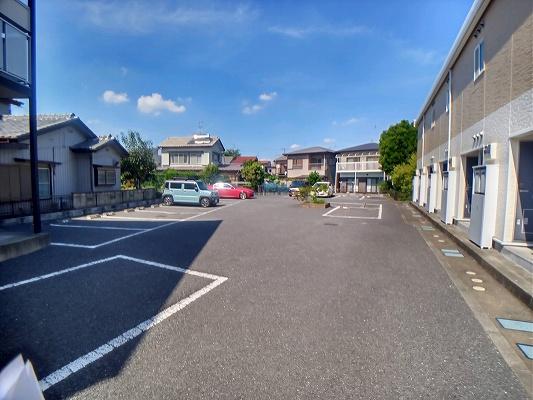 イーストハウス(30661)の外観・駐車場イメージ1枚目