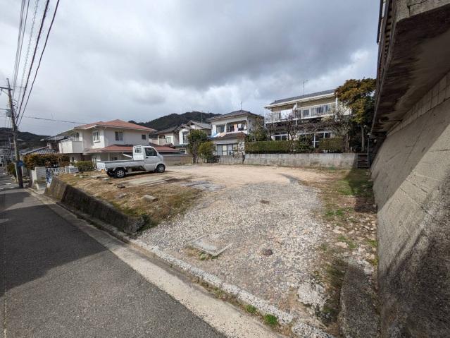 吉田ガレージの外観・駐車場イメージ1枚目