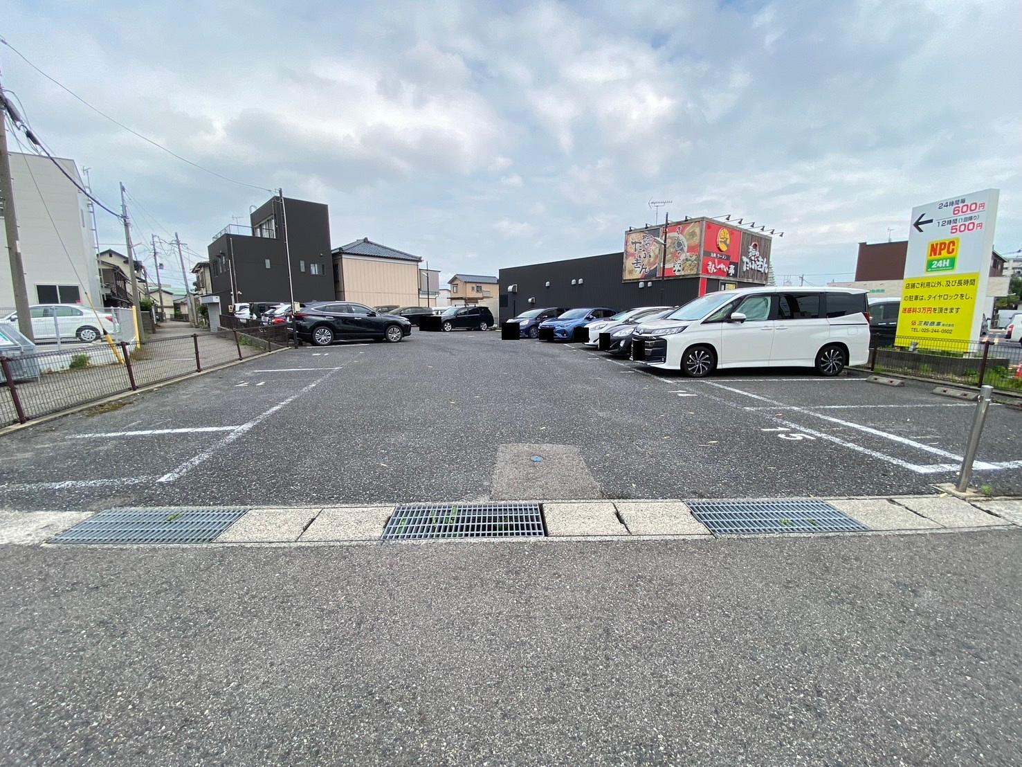 柳都パーキングの外観・駐車場イメージ2枚目