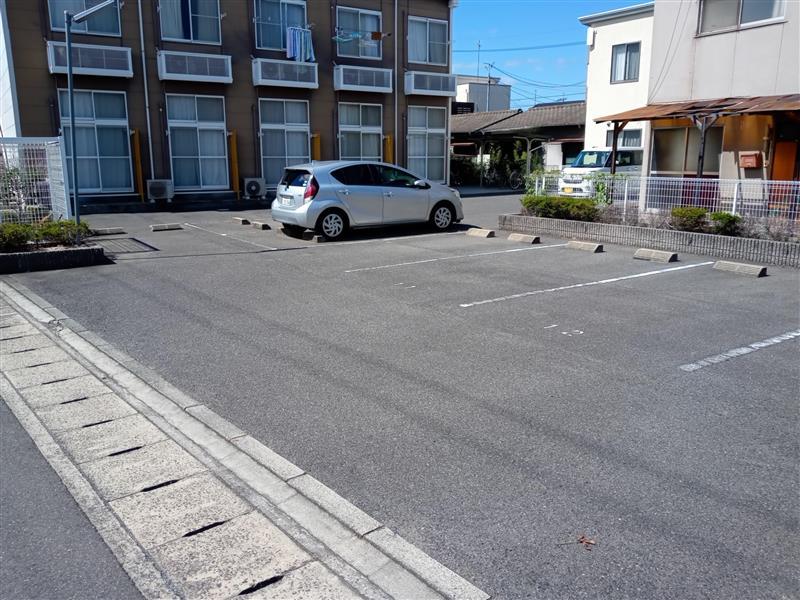 シューペリア(21202)の外観・駐車場イメージ1枚目