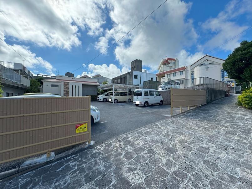 宮里駐車場(首里)の外観・駐車場イメージ1枚目