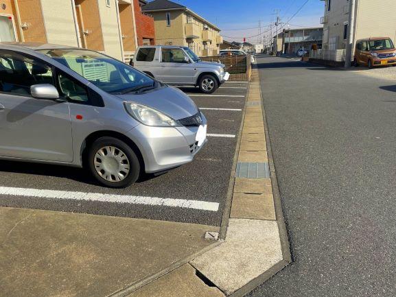 ソリッソ(52681)の外観・駐車場イメージ1枚目