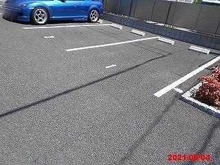 クレイノウィスタリア参番館(58135)の外観・駐車場イメージ1枚目