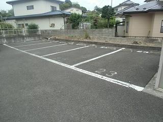 ニューロード(27016)の外観・駐車場イメージ1枚目