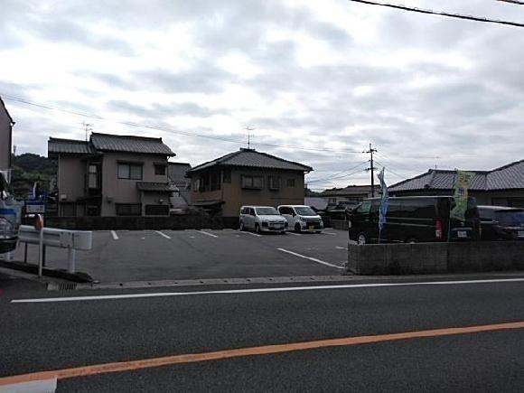 岩本ガレージの外観・駐車場イメージ1枚目