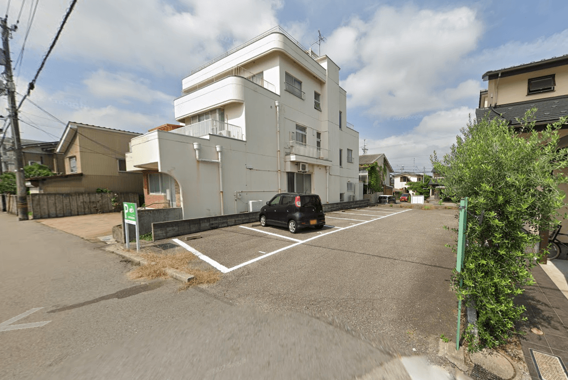 本多町松田駐車場の外観・駐車場イメージ1枚目