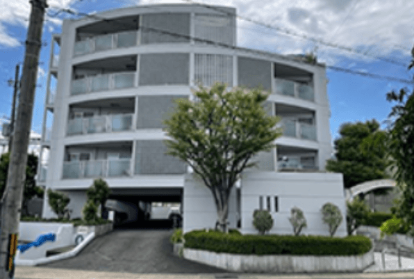 カルム長岡京の外観・駐車場イメージ1枚目