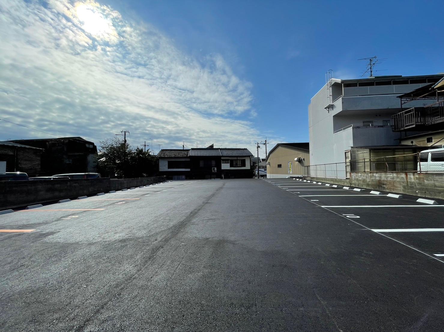 紫竹西野山東町ガレージの外観・駐車場イメージ1枚目