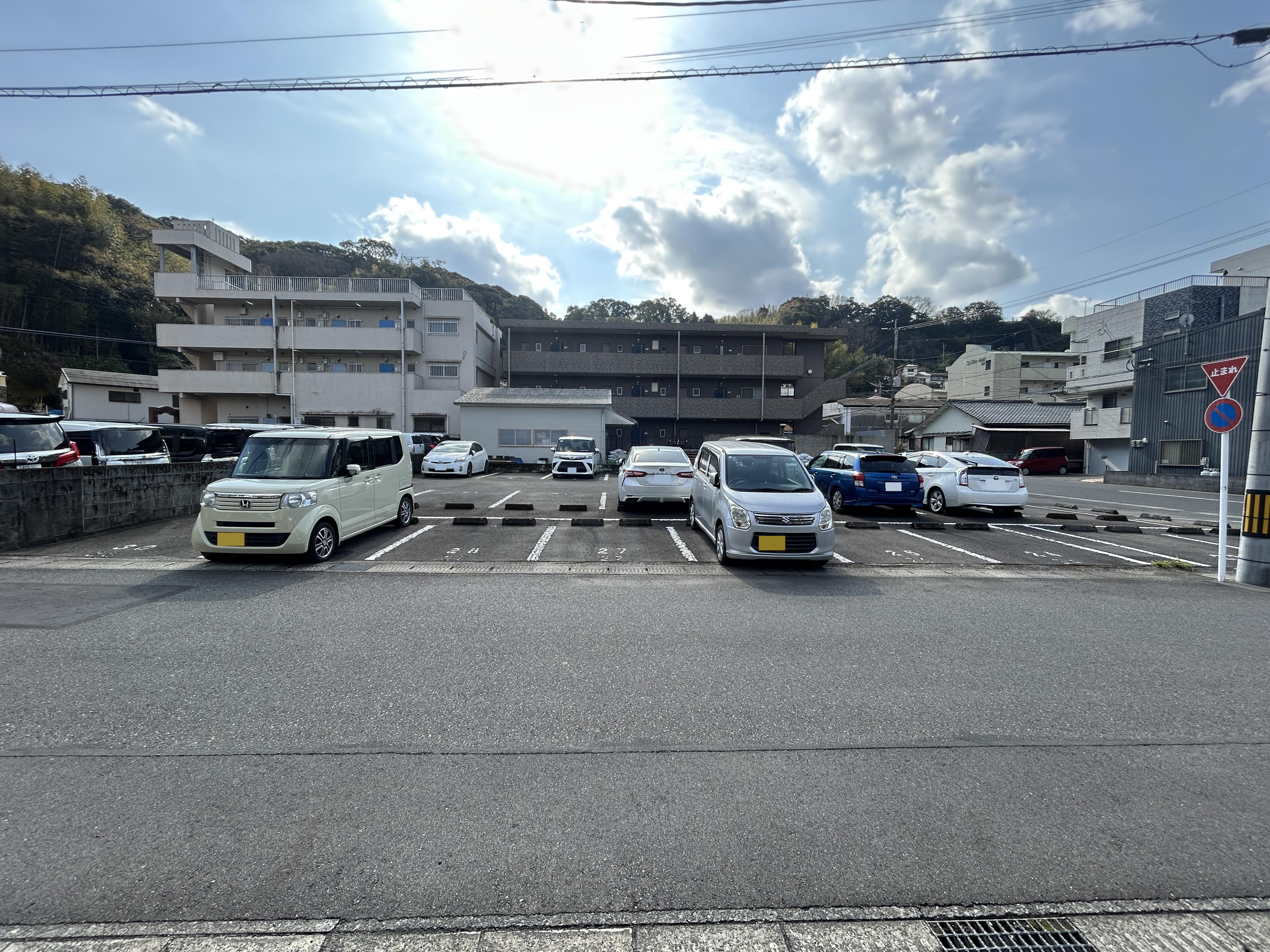 宮脇駐車場(田上2丁目)の外観・駐車場イメージ3枚目