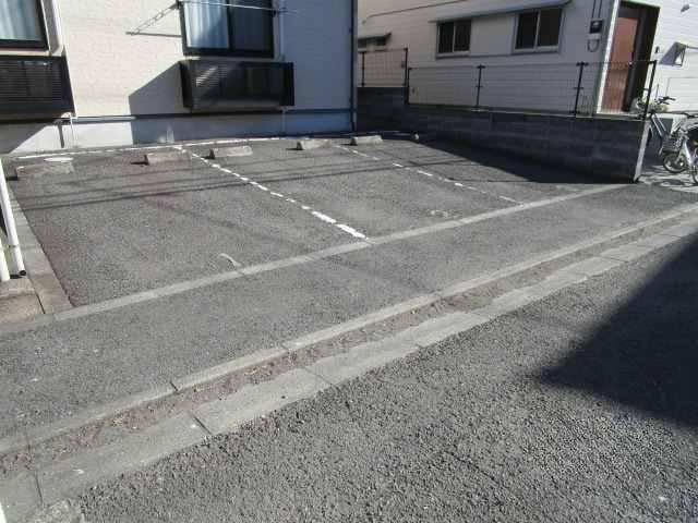 ラピスA(35399)の外観・駐車場イメージ1枚目