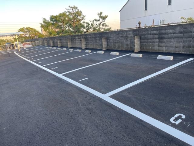 仁川マンションの外観・駐車場イメージ2枚目