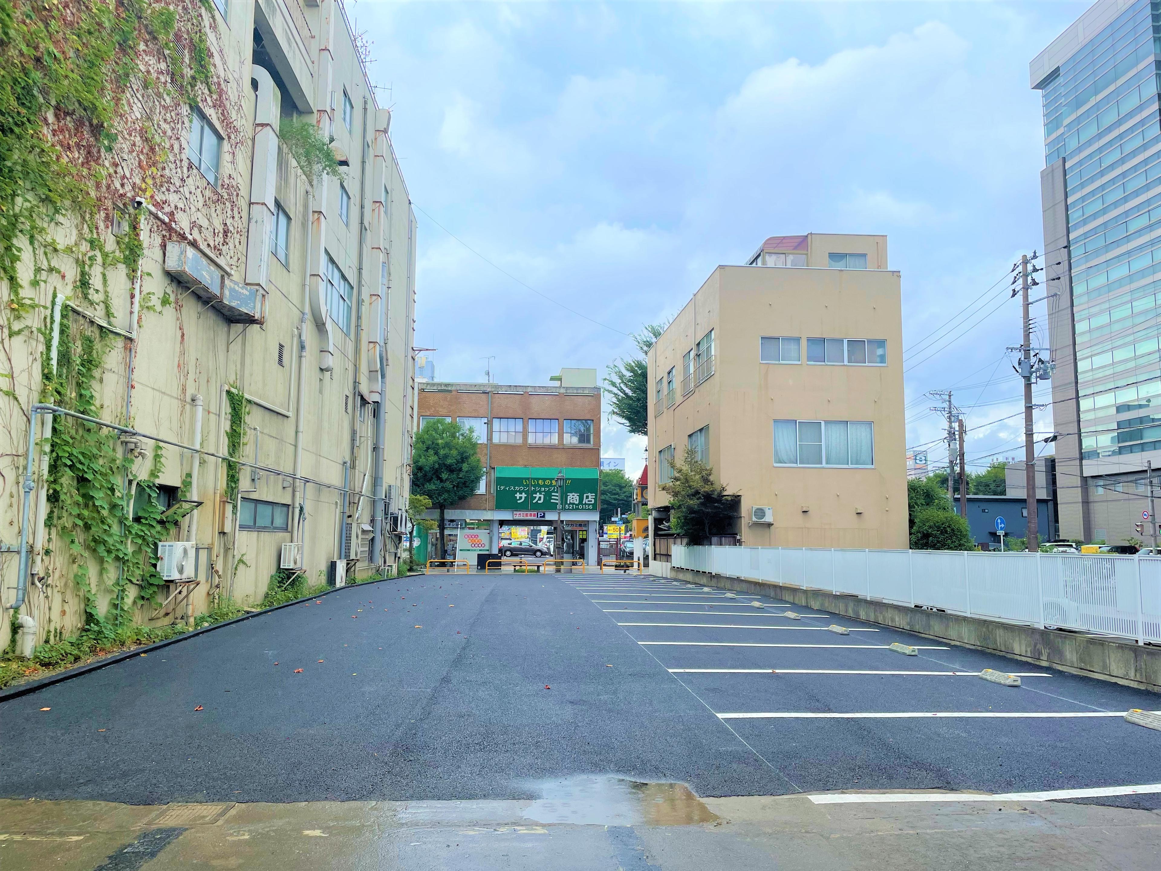 エスケー万世町パーキングの外観・駐車場イメージ2枚目