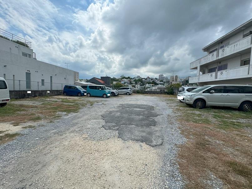 翁長駐車場の外観・駐車場イメージ2枚目