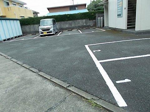 三ノ宮(14136)の外観・駐車場イメージ1枚目
