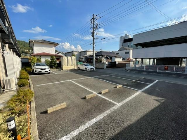 トリアノン武田(29331)の外観・駐車場イメージ1枚目